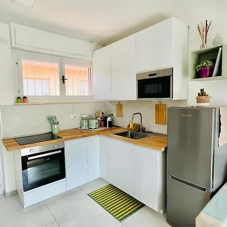Silvy's Sunny House Holiday home *