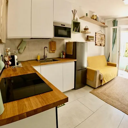Holiday home Silvy's Sunny House